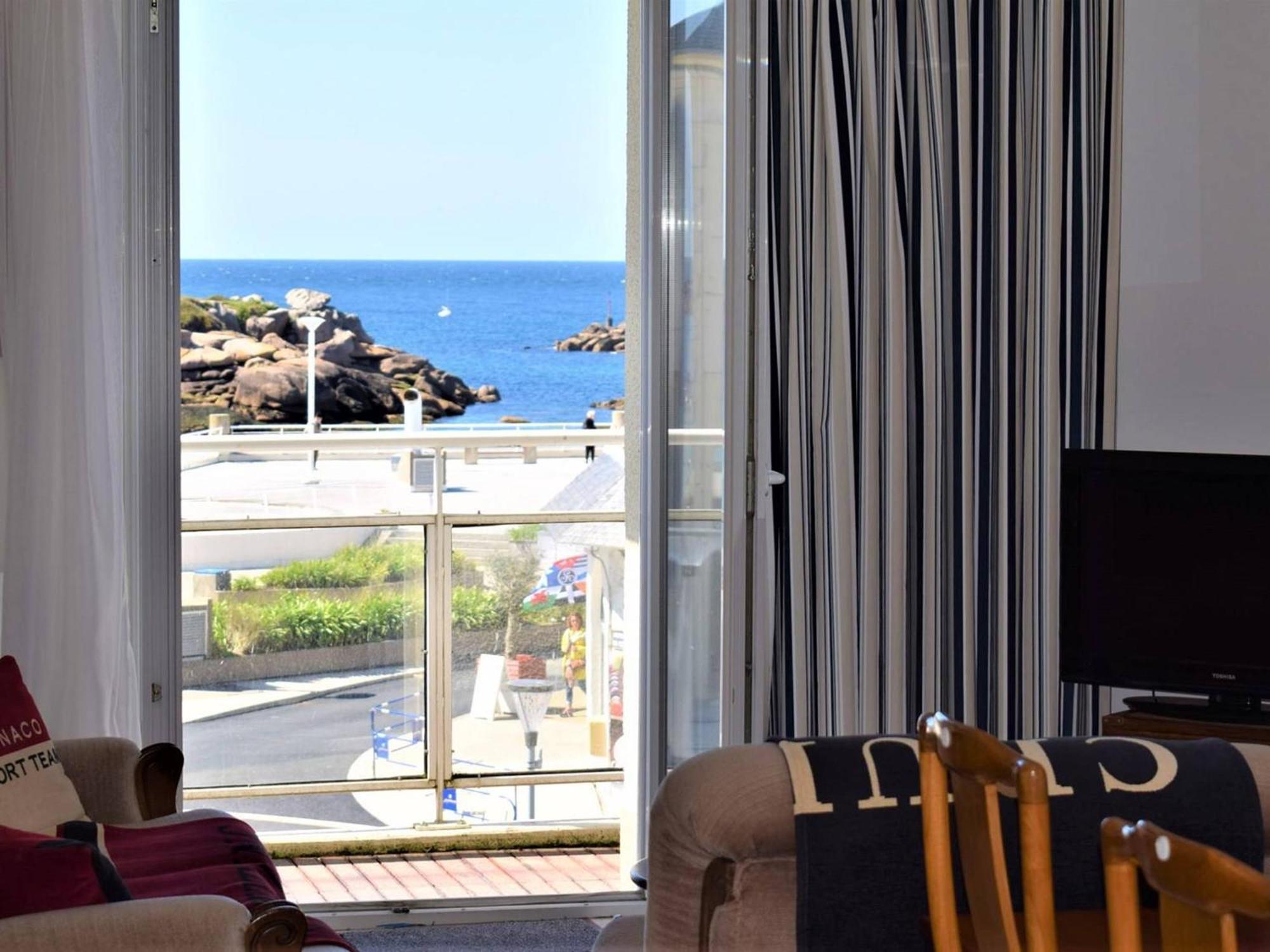 Appartement Spacieux Avec Wifi Et Parking A Tregastel, Proche Plage - Fr-1-368-18 Eksteriør bilde